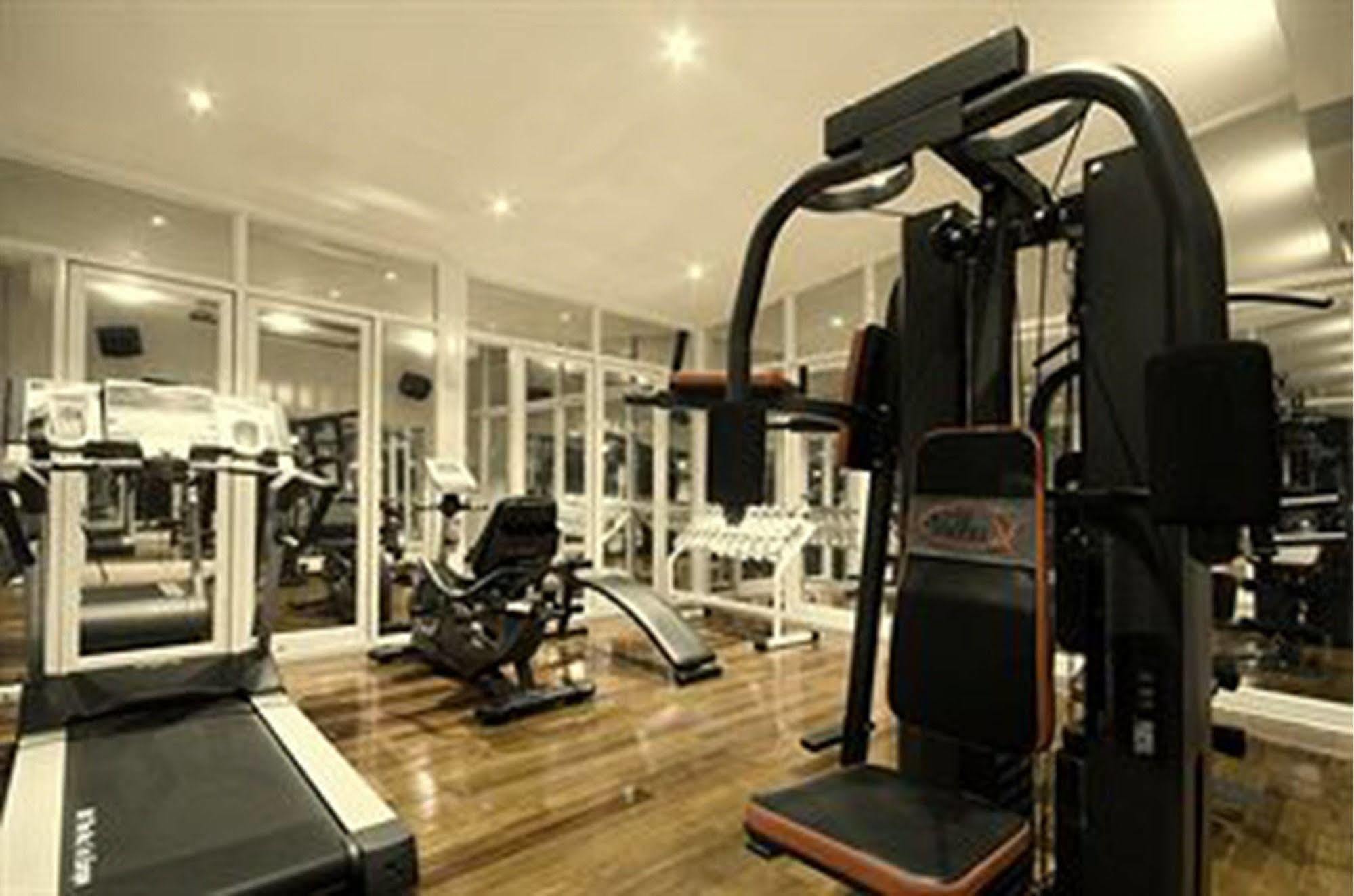 Rongratana Executive Residence Bangkok Dış mekan fotoğraf